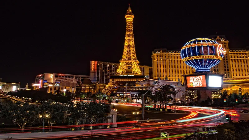 đăng ký SV388: Top Game Bắn Cá Hay Nhất 2026 - Casino Trực Tuyến Uy Tín | las vegas,  eiffel tower,  buildings,  architecture,  illuminated,  city lights,  motion blur,  long exposure,  casino,  city,  cityscape,  downtown,  night,  gambling,  hotel,  usa,  night photography,  las vegas,  las vegas,  las vegas,  las vegas,  las vegas,  casino,  casino,  hotel